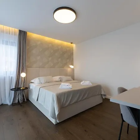 Duje * Kaštel Stari